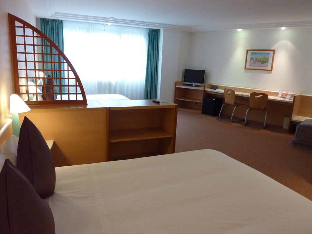 Hotel Tropical Les Escaldes Luaran gambar
