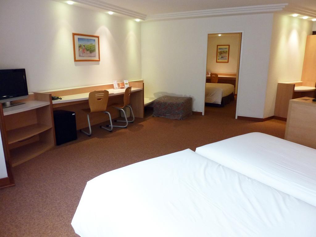 Hotel Tropical Les Escaldes Luaran gambar