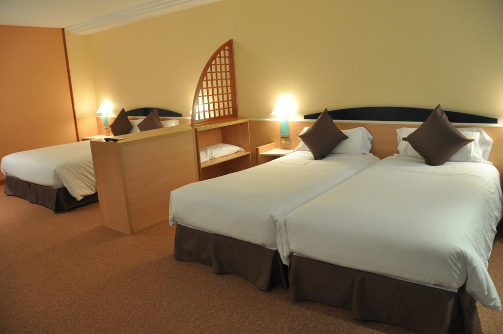 Hotel Tropical Les Escaldes Luaran gambar