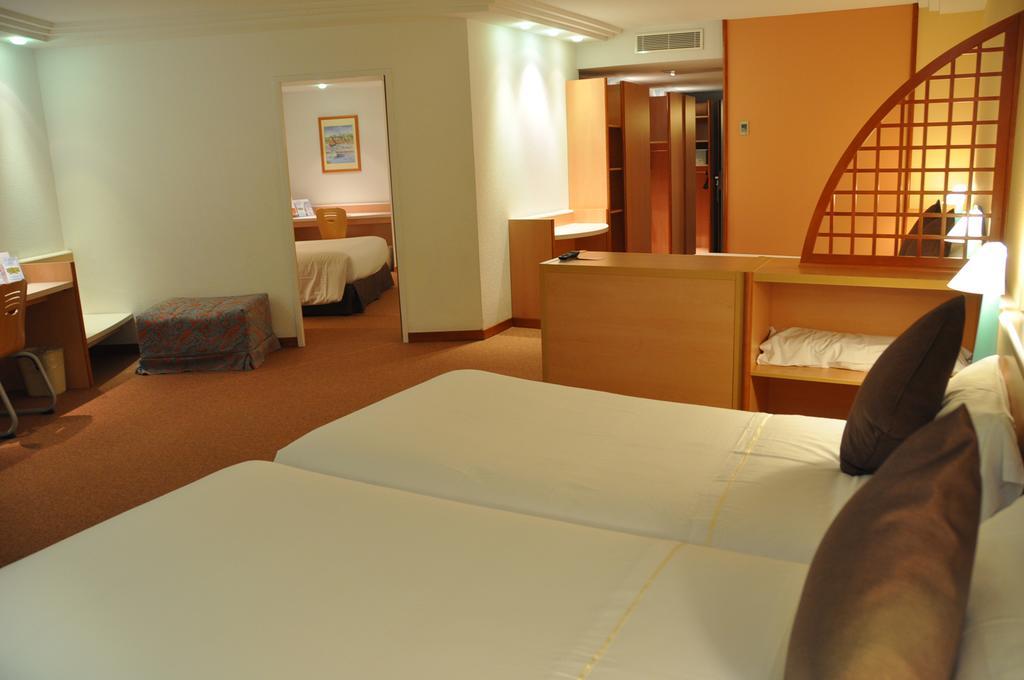 Hotel Tropical Les Escaldes Luaran gambar