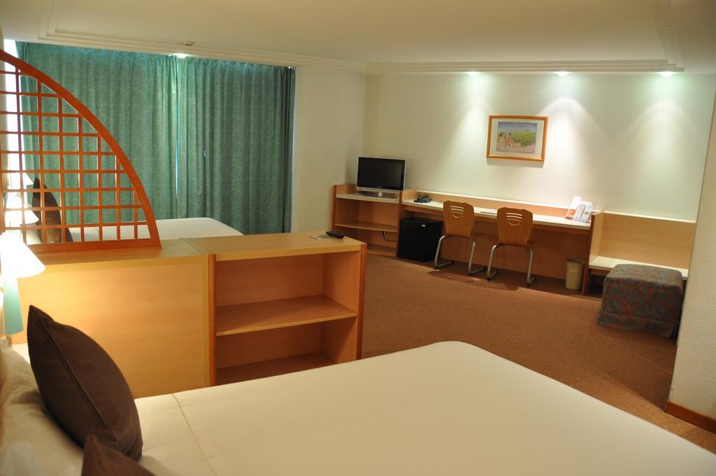 Hotel Tropical Les Escaldes Luaran gambar